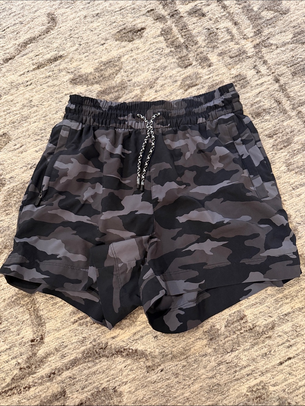 Athleta Men's Black & Gray Camo Swim Trunks